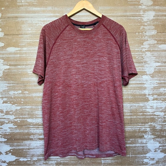 Rhone Reign Short Sleeve Tech Shirt Red Heathered Running Stretch Mens XL - Picture 1 of 4